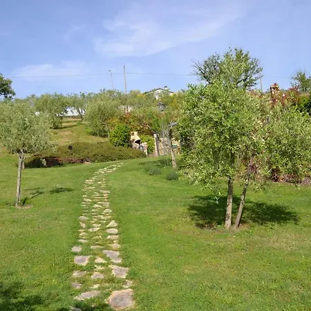 Villa Sleeps 6 With Pool Air Con And Wifi