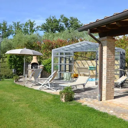 Sleeps 6 With Pool Air Con And Wifi