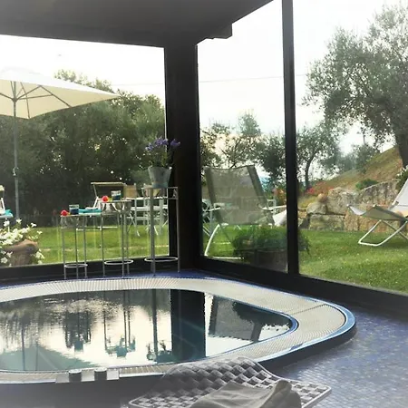 Villa Sleeps 6 With Pool Air Con And Wifi Toscella