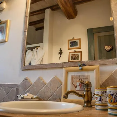 Sleeps 6 With Pool Air Con And Wifi Villa Toscella
