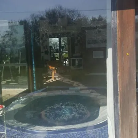 Villa Sleeps 6 With Pool Air Con And Wifi