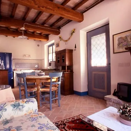 Sleeps 6 With Pool Air Con And Wifi Toscella