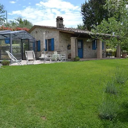 Sleeps 6 With Pool Air Con And Wifi Toscella