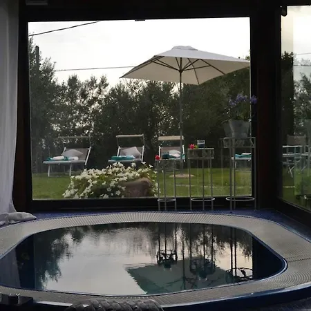 Sleeps 6 With Pool Air Con And Wifi Villa *