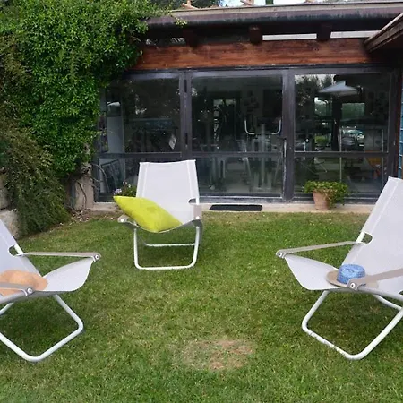 Sleeps 6 With Pool Air Con And Wifi Toscella